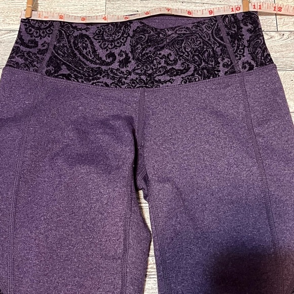 Athleta Splits Revelation Capri Leggings Purple Paisley Women Size XXS - Picture 4 of 11